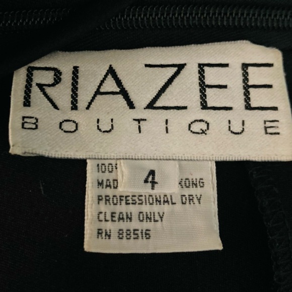 Naeem Khan’s vintage 90s Riazee Boutique floral beaded black cocktail dress. 4 - Picture 10 of 11